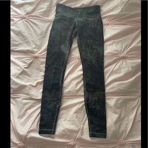 Womens Lululemon cropped leggings